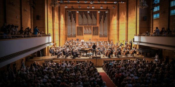 Des sonates aux symphonies : l’évolution des formes musicales