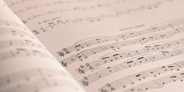 Comment Composer sa Premiere Chanson : Guide Pratique pour Musiciens Debutants