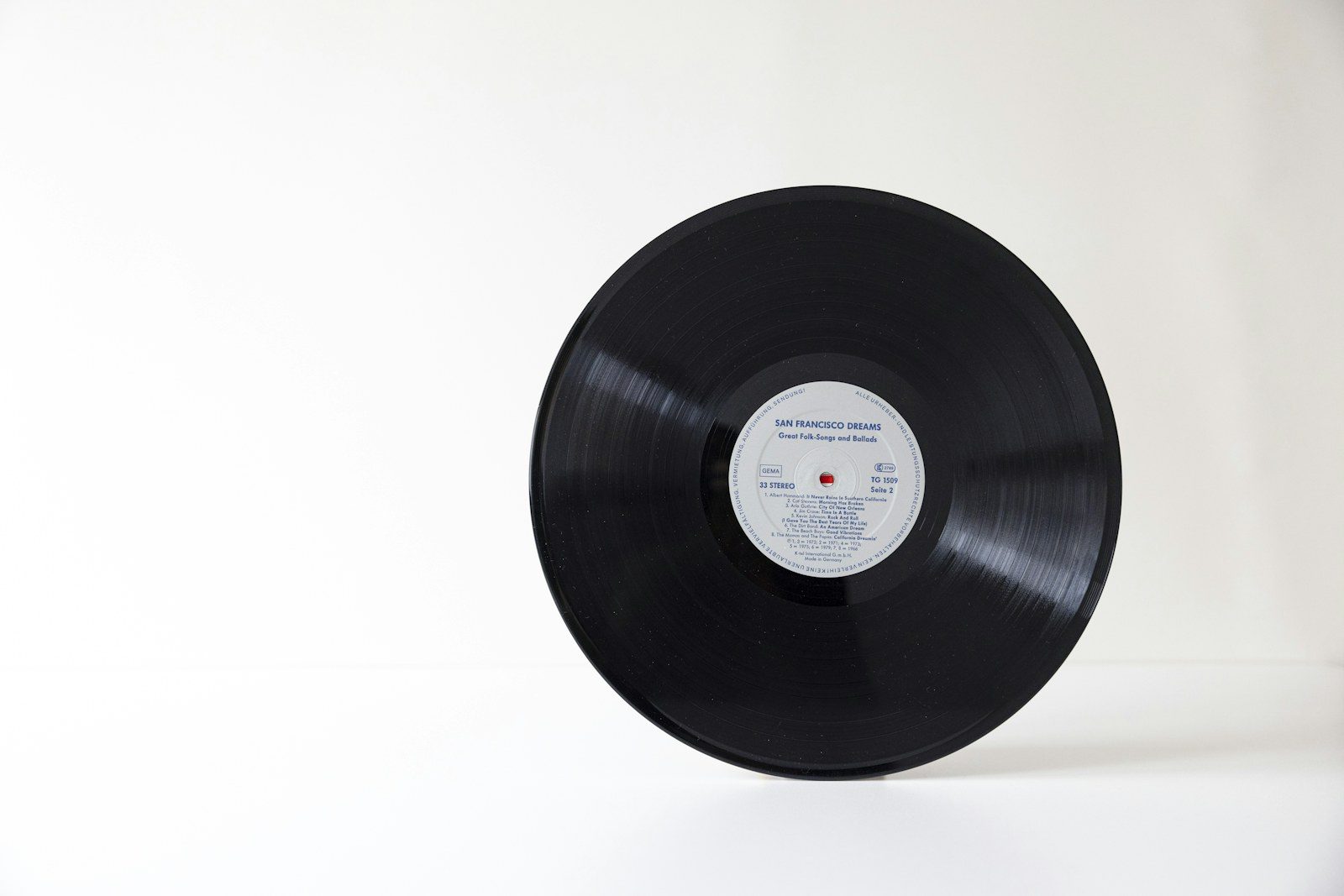 Analog vs Digital Recording in 2026: What Actually Sounds Better and Why