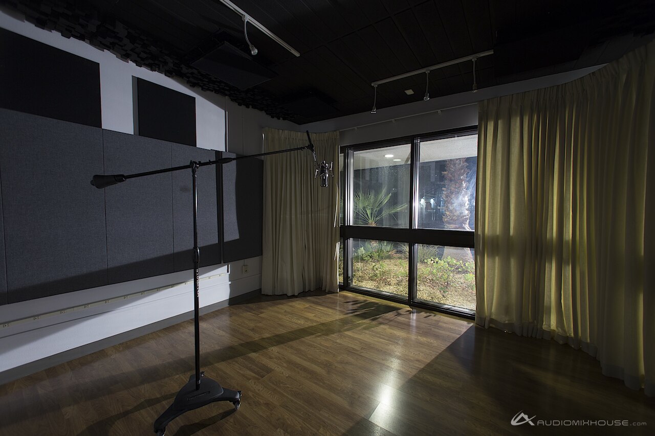 recording studio microphone (foto: Audio Mix House from United States / CC BY 2.0, Wikimedia Commons)