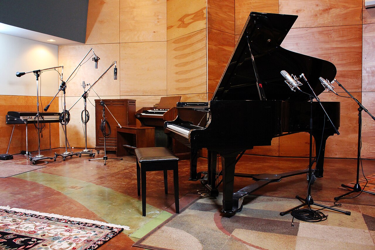 recording studio microphone (foto: Will Fisher from Richmond, VA, United States / CC BY-SA 2.0, Wikimedia Commons)