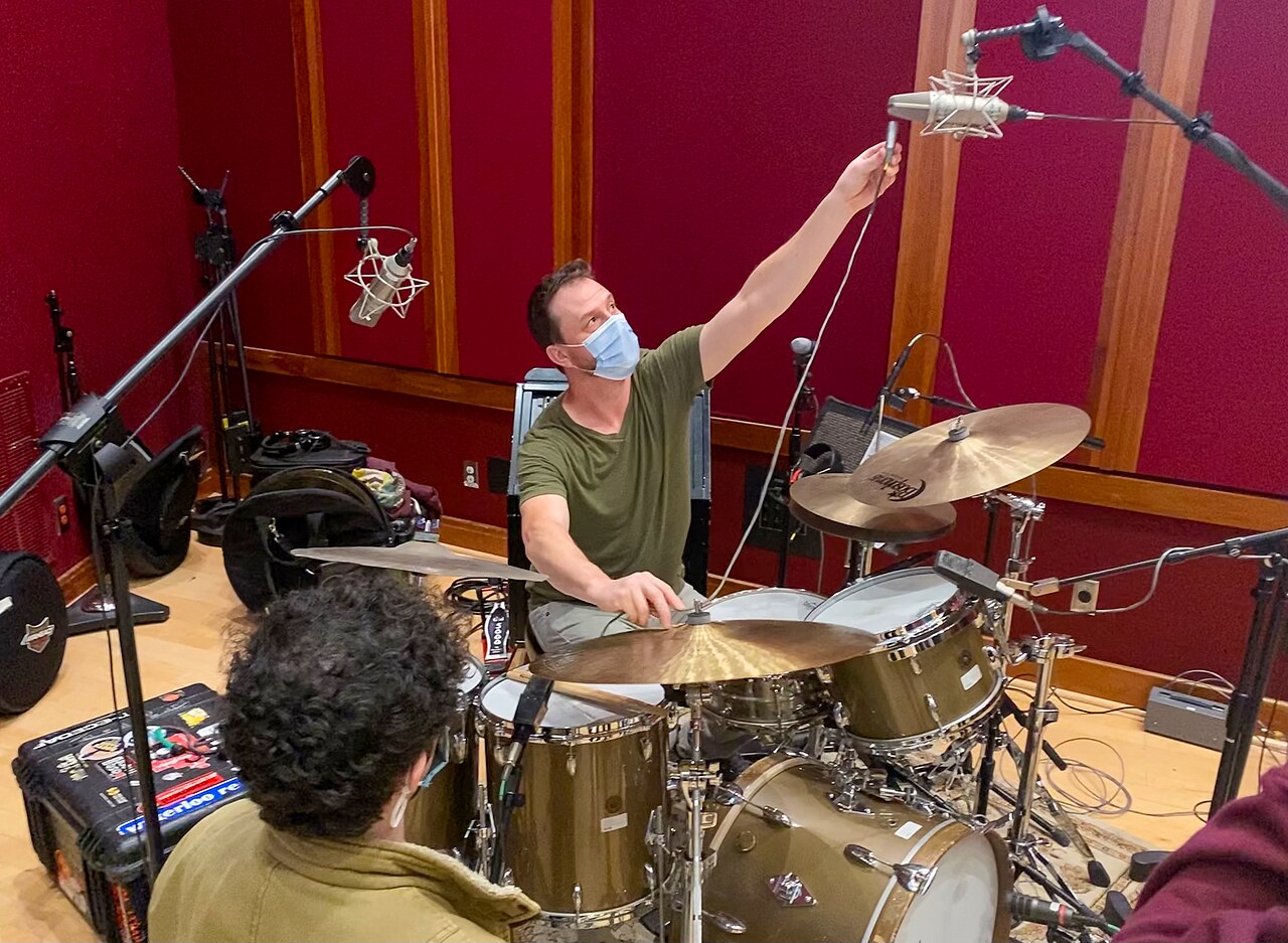 recording studio microphone (foto: The Blackbird Academy / CC BY-SA 2.0, Wikimedia Commons)